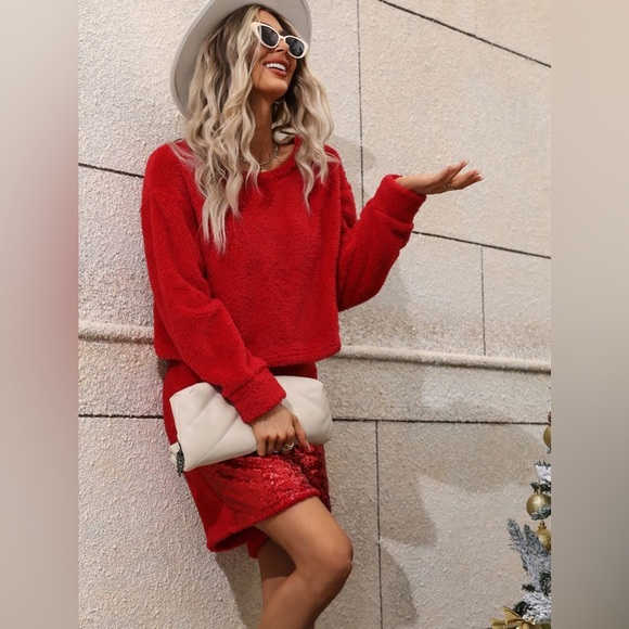 Teddy Sweatshirt and Sequin Shorts Set - Picture 5 of 5